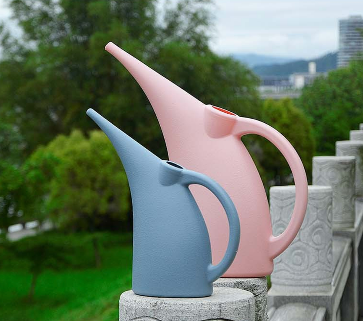 Watering can with long spout, small gardening watering can, large capacity household watering can, flower watering can